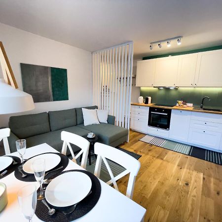 Urban Apartments Cosy No 4, Free Private Parking, Self Check-In Chorzow Ngoại thất bức ảnh