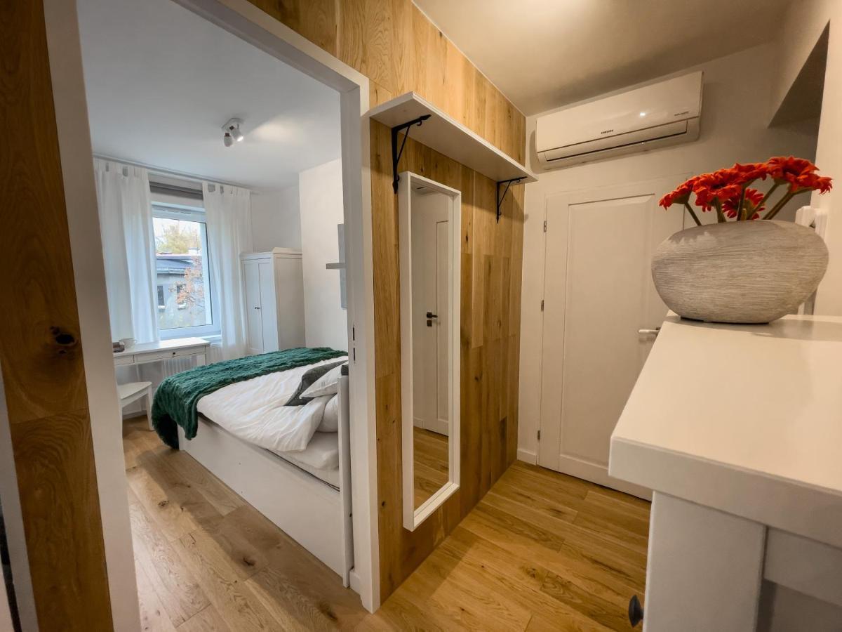 Urban Apartments Cosy No 4, Free Private Parking, Self Check-In Chorzow Ngoại thất bức ảnh