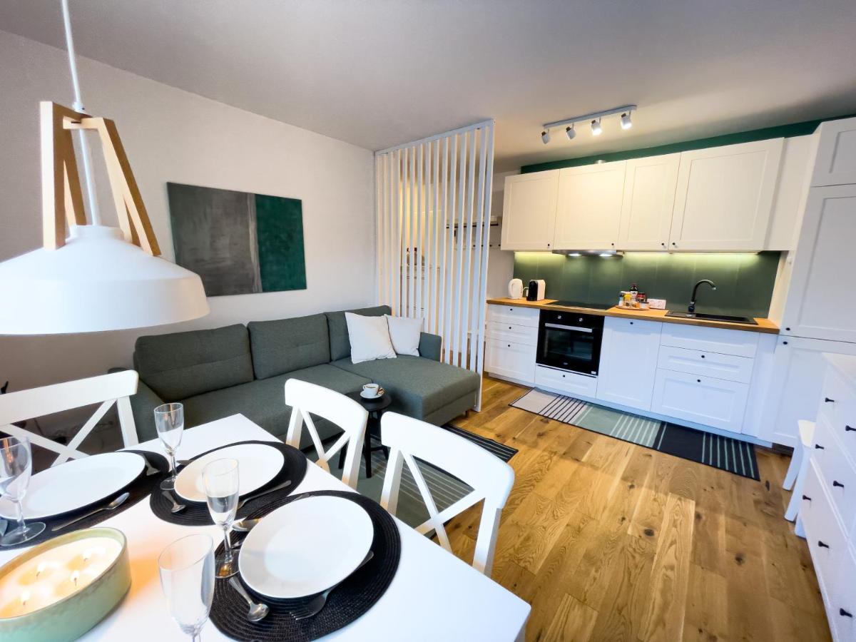 Urban Apartments Cosy No 4, Free Private Parking, Self Check-In Chorzow Ngoại thất bức ảnh