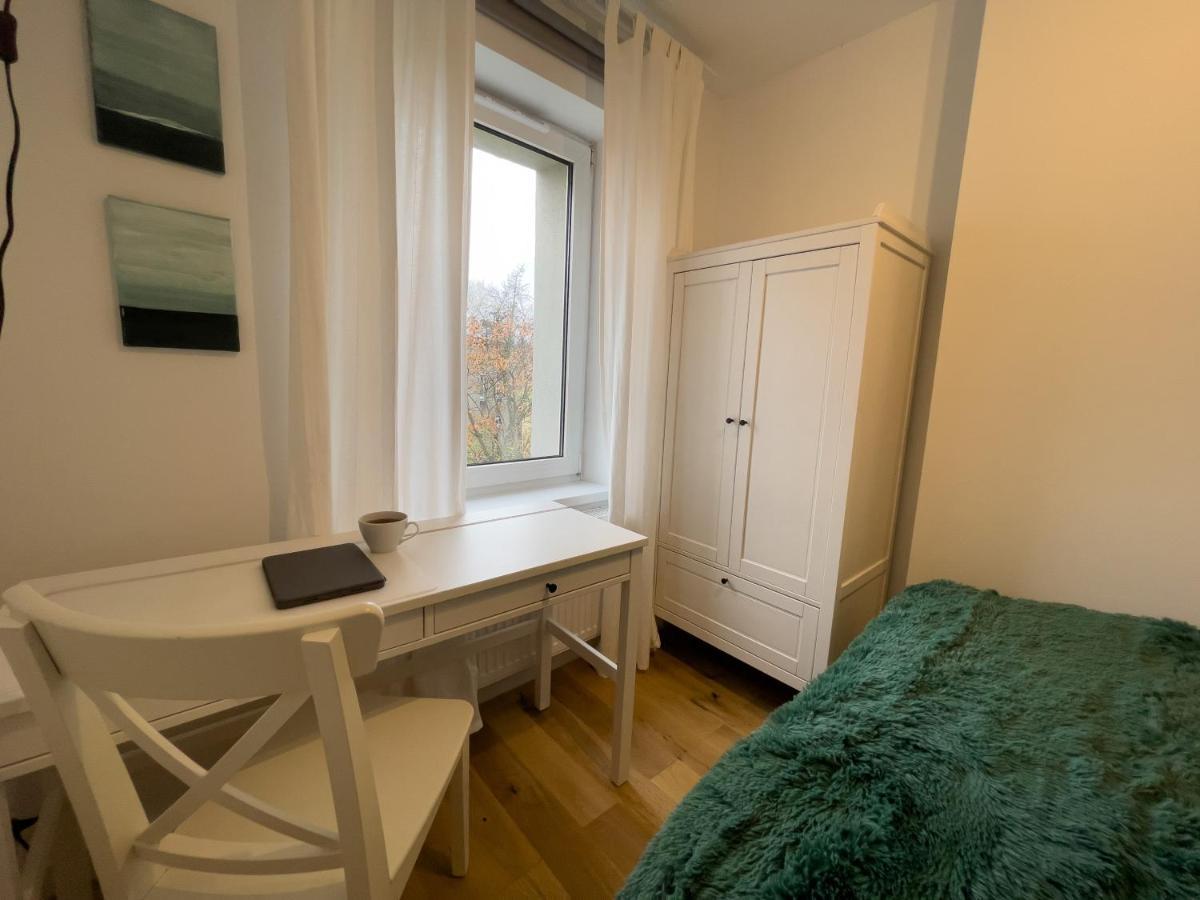 Urban Apartments Cosy No 4, Free Private Parking, Self Check-In Chorzow Ngoại thất bức ảnh